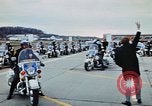 Immagine di Polizia moto Escort Washington DC USA, 1973, secondo 58 filmato di repertorio 65675070205