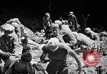 Immagine di Stati Uniti Marines Okinawa isole Ryukyu, 1945, secondo 10 filmato di repertorio 65675070218