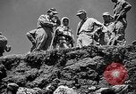 Immagine di Stati Uniti Marines Okinawa isole Ryukyu, 1945, secondo 32 filmato di repertorio 65675070218