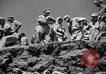 Immagine di Stati Uniti Marines Okinawa isole Ryukyu, 1945, secondo 47 filmato di repertorio 65675070218