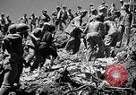 Immagine di Stati Uniti Marines Okinawa isole Ryukyu, 1945, secondo 56 filmato di repertorio 65675070218