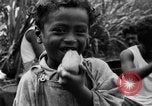 Standbild papaya Baum Hawaii USA, 1924, aus Sekunde 29 historischem Filmmaterial Videoclip 65675070225