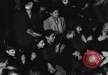 Image garçons compétition de boxe New York City USA, 1948, de la seconde 39 séquences d'archives historiques vidéo 65675070239