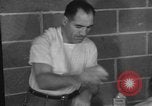 Image garçons compétition de boxe New York City USA, 1948, de la seconde 41 séquences d'archives historiques vidéo 65675070239