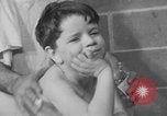 Image garçons compétition de boxe New York City USA, 1948, de la seconde 47 séquences d'archives historiques vidéo 65675070239
