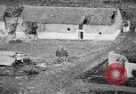 Image bâtiments endommagés Western Front théâtre européen, 1918, de la seconde 47 séquences d'archives historiques vidéo 65675070242