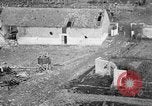 Image bâtiments endommagés Western Front théâtre européen, 1918, de la seconde 52 séquences d'archives historiques vidéo 65675070242