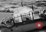 Immagine di Artigliere sepolto in mare in TBF avenger aeromobile Manila Filippine, 1944, secondo 7 filmato di repertorio 65675070253