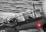 Immagine di Artigliere sepolto in mare in TBF avenger aeromobile Manila Filippine, 1944, secondo 8 filmato di repertorio 65675070253