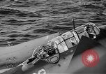 Immagine di Artigliere sepolto in mare in TBF avenger aeromobile Manila Filippine, 1944, secondo 11 filmato di repertorio 65675070253