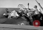 Immagine di Artigliere sepolto in mare in TBF avenger aeromobile Manila Filippine, 1944, secondo 32 filmato di repertorio 65675070253