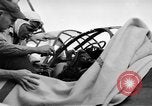 Immagine di Artigliere sepolto in mare in TBF avenger aeromobile Manila Filippine, 1944, secondo 53 filmato di repertorio 65675070253