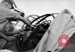 Immagine di Artigliere sepolto in mare in TBF avenger aeromobile Manila Filippine, 1944, secondo 56 filmato di repertorio 65675070253