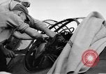 Immagine di Artigliere sepolto in mare in TBF avenger aeromobile Manila Filippine, 1944, secondo 61 filmato di repertorio 65675070253