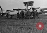 Image DH-4 Bombardier biplan Colombey-les-Belles France, 1918, de la seconde 18 séquences d'archives historiques vidéo 65675070256