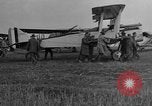 Image DH-4 Bombardier biplan Colombey-les-Belles France, 1918, de la seconde 20 séquences d'archives historiques vidéo 65675070256