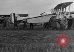 Image DH-4 Bombardier biplan Colombey-les-Belles France, 1918, de la seconde 24 séquences d'archives historiques vidéo 65675070256
