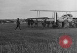 Image DH-4 Bombardier biplan Colombey-les-Belles France, 1918, de la seconde 36 séquences d'archives historiques vidéo 65675070256