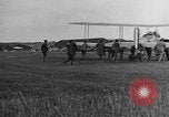 Image DH-4 Bombardier biplan Colombey-les-Belles France, 1918, de la seconde 37 séquences d'archives historiques vidéo 65675070256