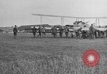 Image DH-4 Bombardier biplan Colombey-les-Belles France, 1918, de la seconde 40 séquences d'archives historiques vidéo 65675070256
