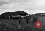 Image DH-4 Bombardier biplan Colombey-les-Belles France, 1918, de la seconde 48 séquences d'archives historiques vidéo 65675070256