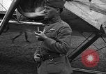 Standbild Benjamin Foulois D Colombey-les-Belles Frankreich, 1918, aus Sekunde 53 historischem Filmmaterial Videoclip 65675070257