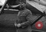 Standbild Benjamin Foulois D Colombey-les-Belles Frankreich, 1918, aus Sekunde 59 historischem Filmmaterial Videoclip 65675070257