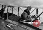 Standbild DH-4 Bomber Colombey-les-Belles Frankreich, 1918, aus Sekunde 4 historischem Filmmaterial Videoclip 65675070259