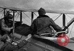 Standbild DH-4 Bomber Colombey-les-Belles Frankreich, 1918, aus Sekunde 11 historischem Filmmaterial Videoclip 65675070259