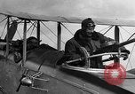 Standbild DH-4 Bomber Colombey-les-Belles Frankreich, 1918, aus Sekunde 19 historischem Filmmaterial Videoclip 65675070259