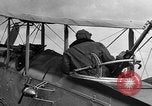 Standbild DH-4 Bomber Colombey-les-Belles Frankreich, 1918, aus Sekunde 23 historischem Filmmaterial Videoclip 65675070259