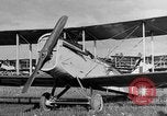 Standbild DH-4 Bomber Colombey-les-Belles Frankreich, 1918, aus Sekunde 28 historischem Filmmaterial Videoclip 65675070259