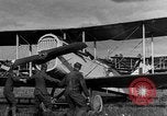 Standbild DH-4 Bomber Colombey-les-Belles Frankreich, 1918, aus Sekunde 31 historischem Filmmaterial Videoclip 65675070259