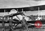 Standbild DH-4 Bomber Colombey-les-Belles Frankreich, 1918, aus Sekunde 40 historischem Filmmaterial Videoclip 65675070259