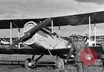 Standbild DH-4 Bomber Colombey-les-Belles Frankreich, 1918, aus Sekunde 50 historischem Filmmaterial Videoclip 65675070259