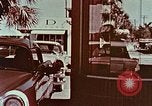 Standbild Drive im Bankgeschäft Florida United States USA, 1958, aus Sekunde 25 historischem Filmmaterial Videoclip 65675070278