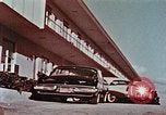 Standbild 1950er Autos entlang Streifen des Motels Florida United States USA, 1958, aus Sekunde 20 historischem Filmmaterial Videoclip 65675070281