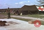Image d'évacuation des blessés Vietnam, 1965, de la seconde 13 séquences d'archives historiques vidéo 65675070292