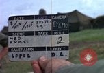 Standbild Evakuierung von Verletzten über Huey Hubschrauber Vietnam, 1965, aus Sekunde 5 historischem Filmmaterial Videoclip 65675070295
