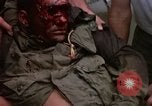 Standbild Evakuierung von Verletzten über Huey Hubschrauber Vietnam, 1965, aus Sekunde 14 historischem Filmmaterial Videoclip 65675070295