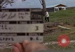 Standbild Evakuierung von Verletzten Vietnam, 1965, aus Sekunde 6 historischem Filmmaterial Videoclip 65675070296
