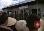 Standbild vietnamesischen Dorfbewohner Vietnam, 1965, aus Sekunde 6 historischem Filmmaterial Videoclip 65675070297