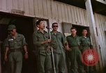 Standbild vietnamesischen Dorfbewohner Vietnam, 1965, aus Sekunde 13 historischem Filmmaterial Videoclip 65675070297