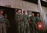 Standbild vietnamesischen Dorfbewohner Vietnam, 1965, aus Sekunde 16 historischem Filmmaterial Videoclip 65675070297