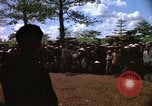 Standbild vietnamesischen Dorfbewohner Vietnam, 1965, aus Sekunde 23 historischem Filmmaterial Videoclip 65675070297