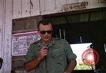 Standbild vietnamesischen Dorfbewohner Vietnam, 1965, aus Sekunde 28 historischem Filmmaterial Videoclip 65675070297