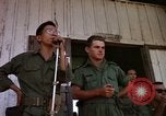 Standbild vietnamesischen Dorfbewohner Vietnam, 1965, aus Sekunde 50 historischem Filmmaterial Videoclip 65675070297