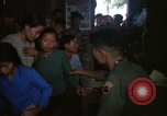 Standbild vietnamesischen Dorfbewohner Vietnam, 1965, aus Sekunde 20 historischem Filmmaterial Videoclip 65675070298