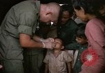 Standbild vietnamesischen Dorfbewohner Vietnam, 1965, aus Sekunde 24 historischem Filmmaterial Videoclip 65675070298