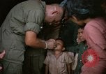 Standbild vietnamesischen Dorfbewohner Vietnam, 1965, aus Sekunde 27 historischem Filmmaterial Videoclip 65675070298